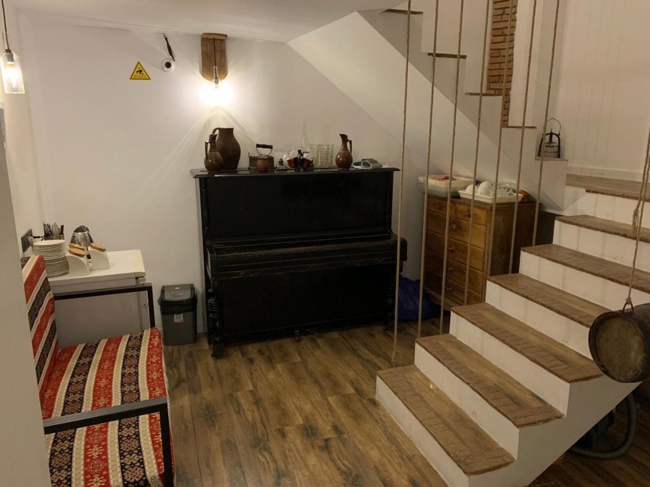 Hotel Baratashvili 12 Тбілісі Екстер'єр фото